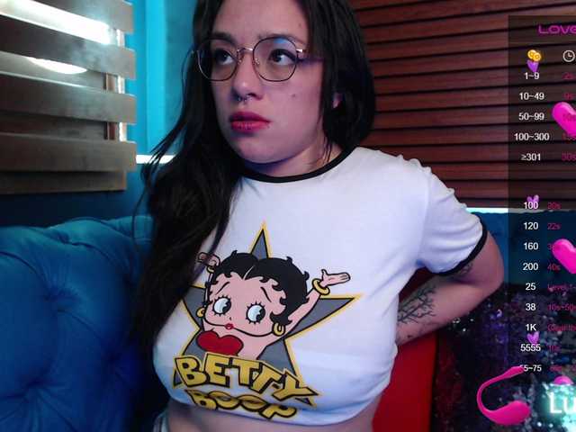 Live sex webcam photo for -eimyy #277601279