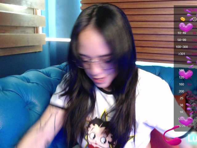 Live sex webcam photo for -eimyy #277602917