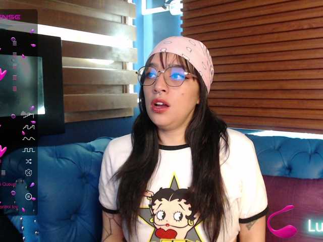 Live sex webcam photo for -eimyy #277689717