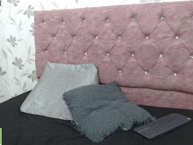 Live sex webcam photo for -eimyy #290235361