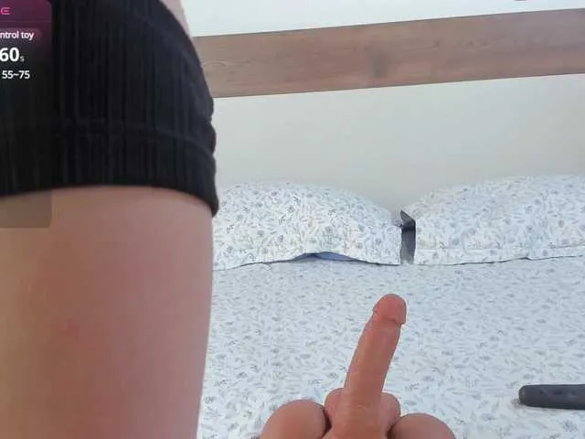 Live sex webcam photo for -fullmoon #290937985