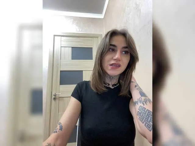 Live sex webcam photo for -hell0-k1tty #273640371