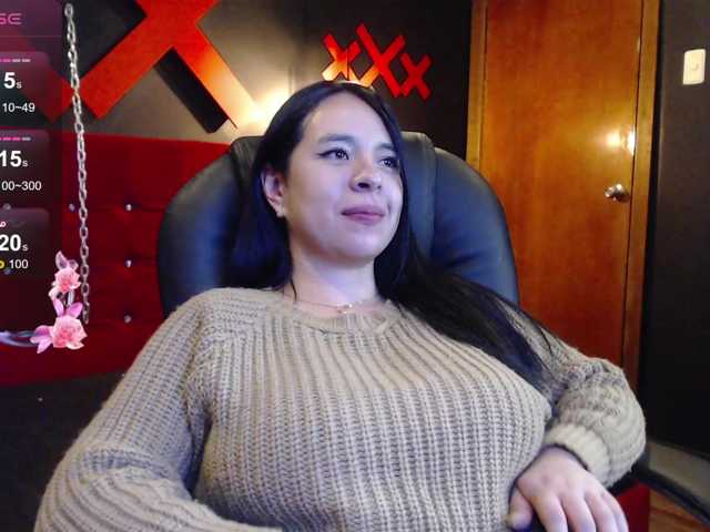 Live sex webcam photo for -julietaa #278127237