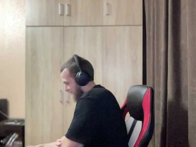 Live sex webcam photo for -lIl0lIlNlIl- #290369167