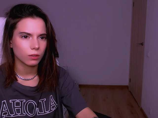 Live sex webcam photo for -naomisweet- #276328974