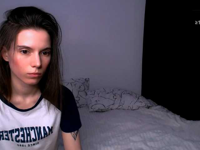 Live sex webcam photo for -naomisweet- #277743710
