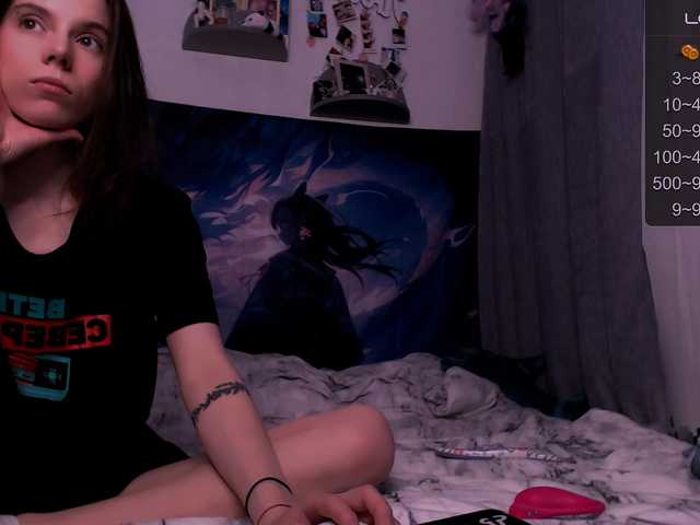 Live sex webcam photo for -naomisweet- #277904238