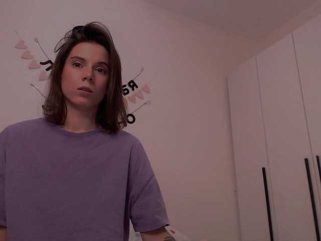 Live sex webcam photo for -naomisweet- #289754582