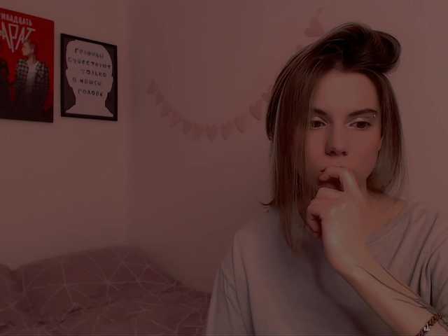 Live sex webcam photo for -naomisweet- #290397631