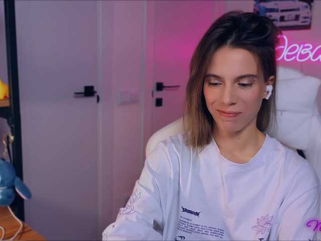 Live sex webcam photo for -naomisweet- #291881204