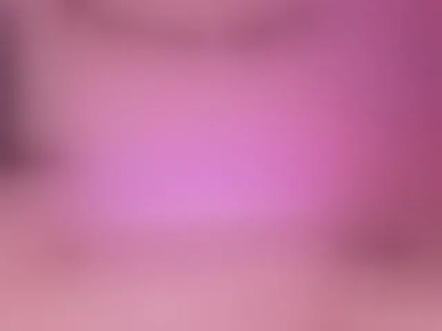 Live sex webcam photo for -naomisweet- #293332775