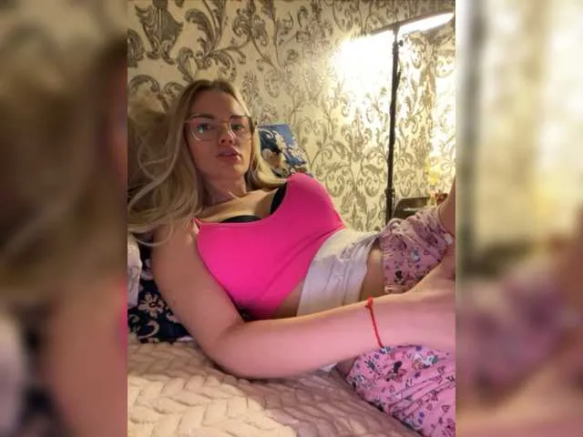 Live sex webcam photo for -ollia- #276506638