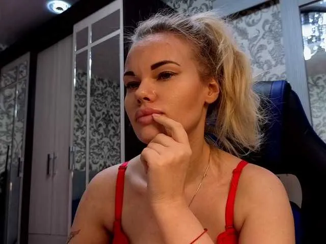 Live sex webcam photo for -ollia- #292393619