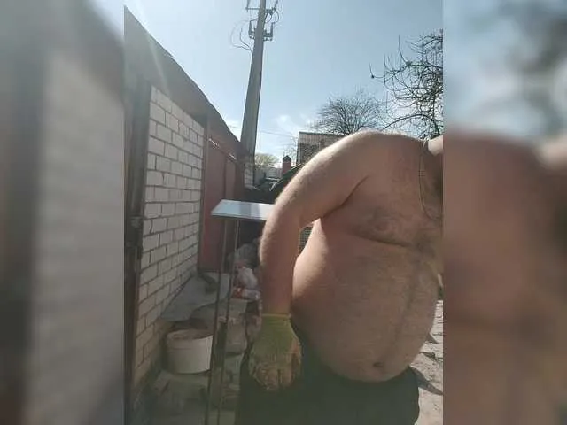 Live sex webcam photo for -orsu- #290896073