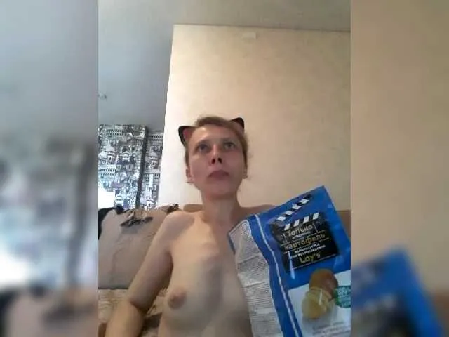 Live sex webcam photo for -queen-margo- #275727045