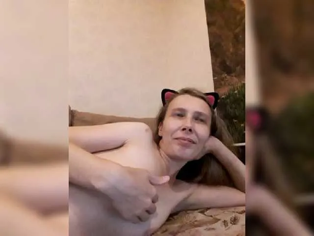 Live sex webcam photo for -queen-margo- #276273438