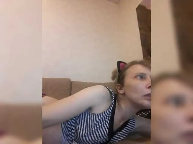 Live sex webcam photo for -queen-margo- #276331127