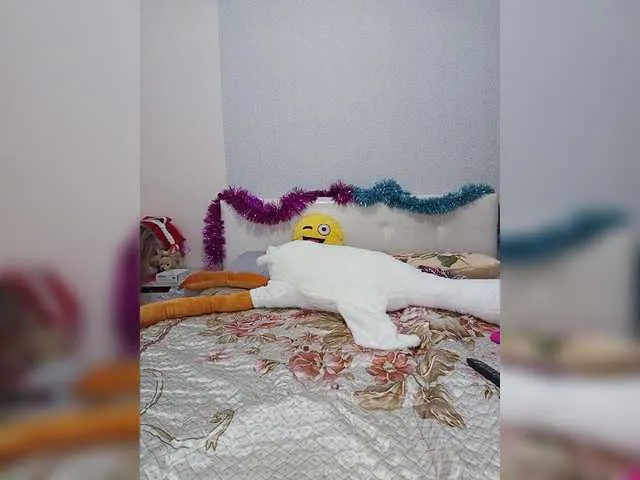 Live sex webcam photo for -queen-margo- #277014392