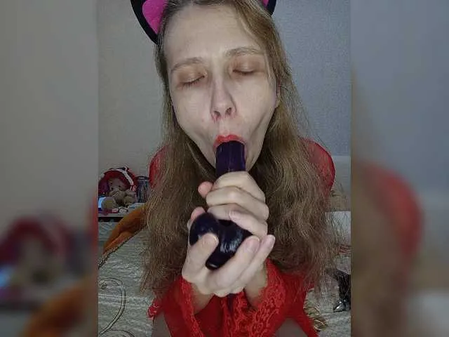 Live sex webcam photo for -queen-margo- #277118010