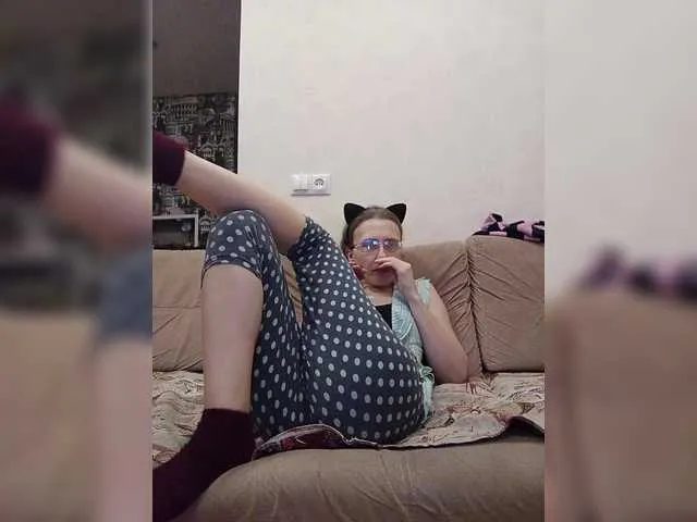 Live sex webcam photo for -queen-margo- #290268850