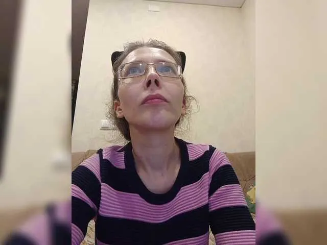 Live sex webcam photo for -queen-margo- #290270719