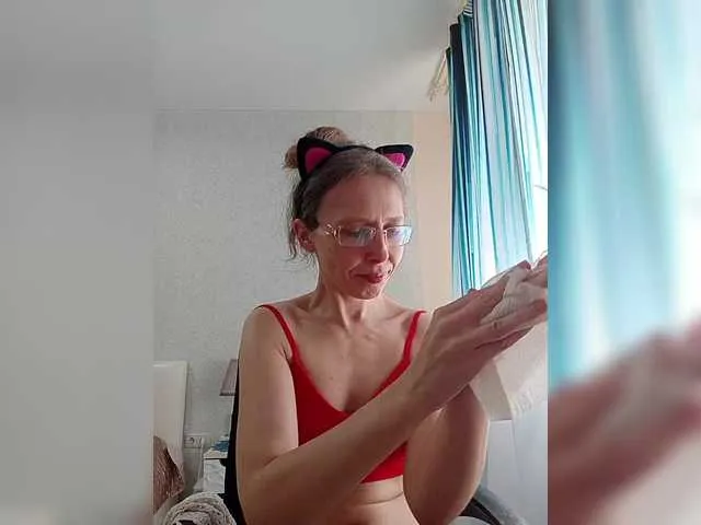 Live sex webcam photo for -queen-margo- #290717468