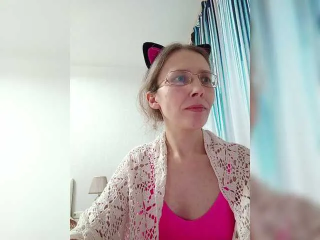 Live sex webcam photo for -queen-margo- #290729014