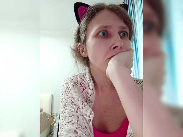 Live sex webcam photo for -queen-margo- #290765128