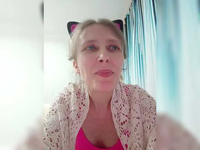 Live sex webcam photo for -queen-margo- #290774700