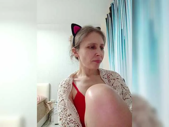 Live sex webcam photo for -queen-margo- #290788461