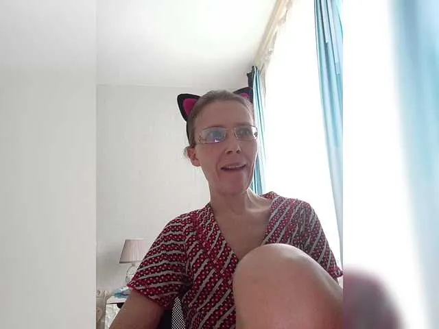 Live sex webcam photo for -queen-margo- #290834631