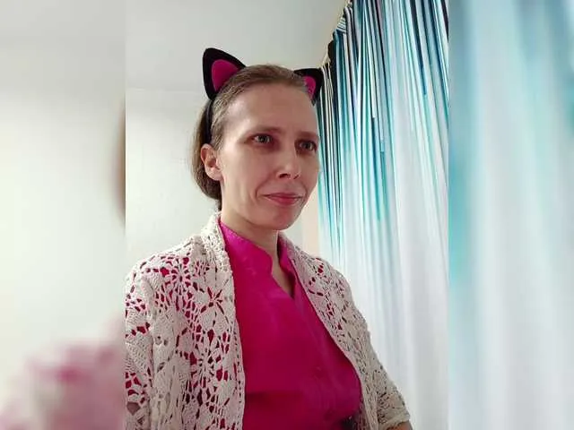 Live sex webcam photo for -queen-margo- #291099801