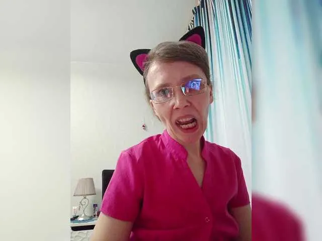 Live sex webcam photo for -queen-margo- #291180668