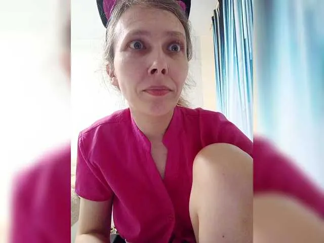 Live sex webcam photo for -queen-margo- #291187195