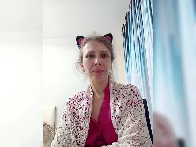 Live sex webcam photo for -queen-margo- #291188977