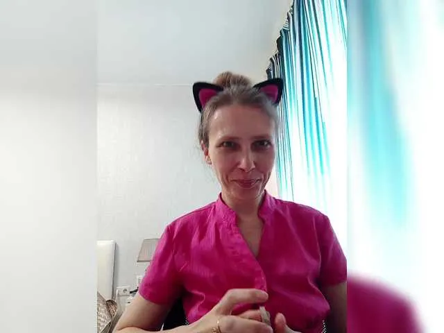 Live sex webcam photo for -queen-margo- #291219667