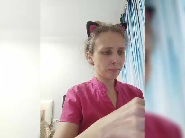 Live sex webcam photo for -queen-margo- #291221191