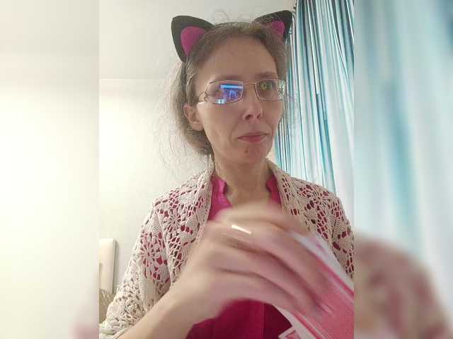 Live sex webcam photo for -queen-margo- #291268726