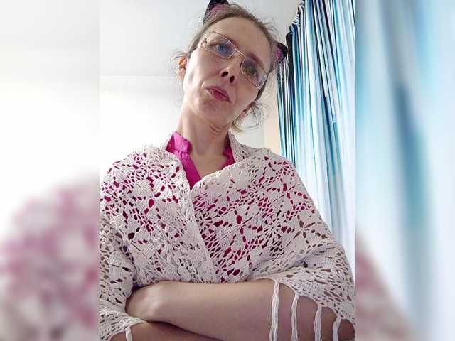 Live sex webcam photo for -queen-margo- #291276056