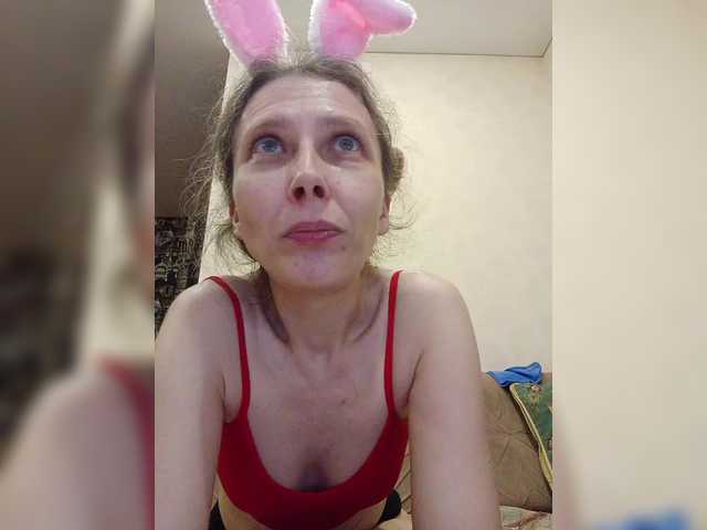 Live sex webcam photo for -queen-margo- #291422107