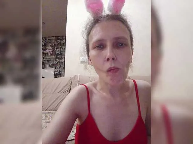 Live sex webcam photo for -queen-margo- #291571545