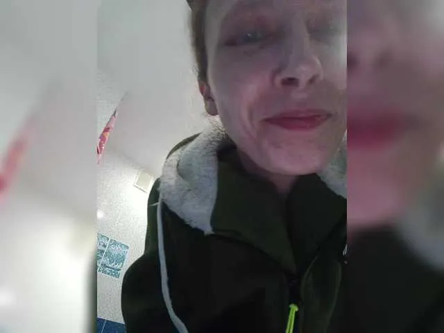 Live sex webcam photo for -queen-margo- #291682721