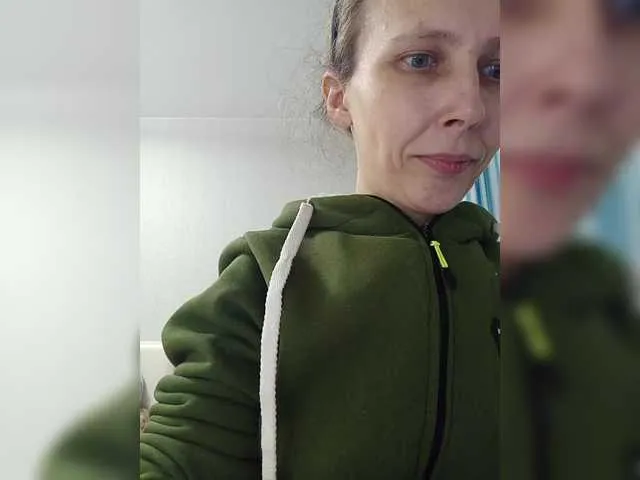 Live sex webcam photo for -queen-margo- #291690969