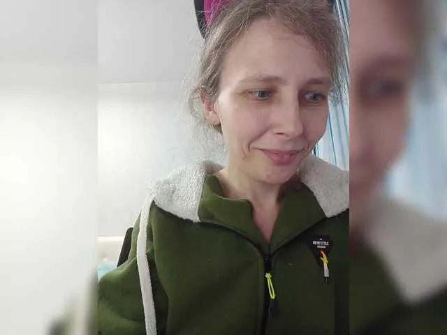 Live sex webcam photo for -queen-margo- #291779494