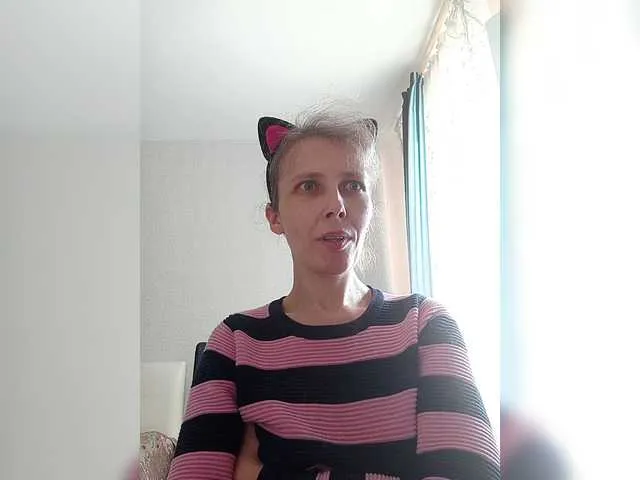 Live sex webcam photo for -queen-margo- #291818766