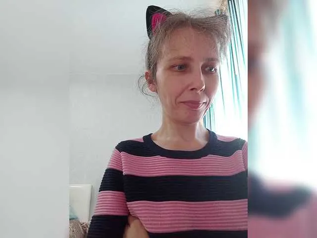 Live sex webcam photo for -queen-margo- #291824457