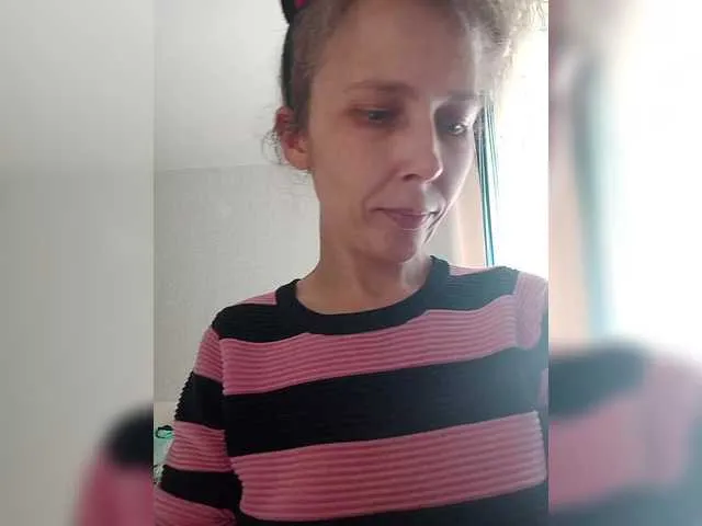 Live sex webcam photo for -queen-margo- #291831162