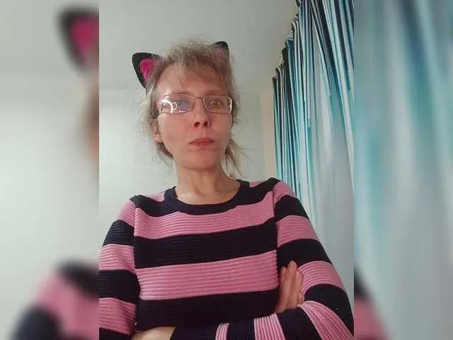 Live sex webcam photo for -queen-margo- #291902694