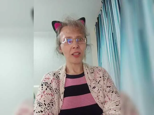 Live sex webcam photo for -queen-margo- #291950149