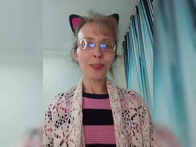 Live sex webcam photo for -queen-margo- #291952216